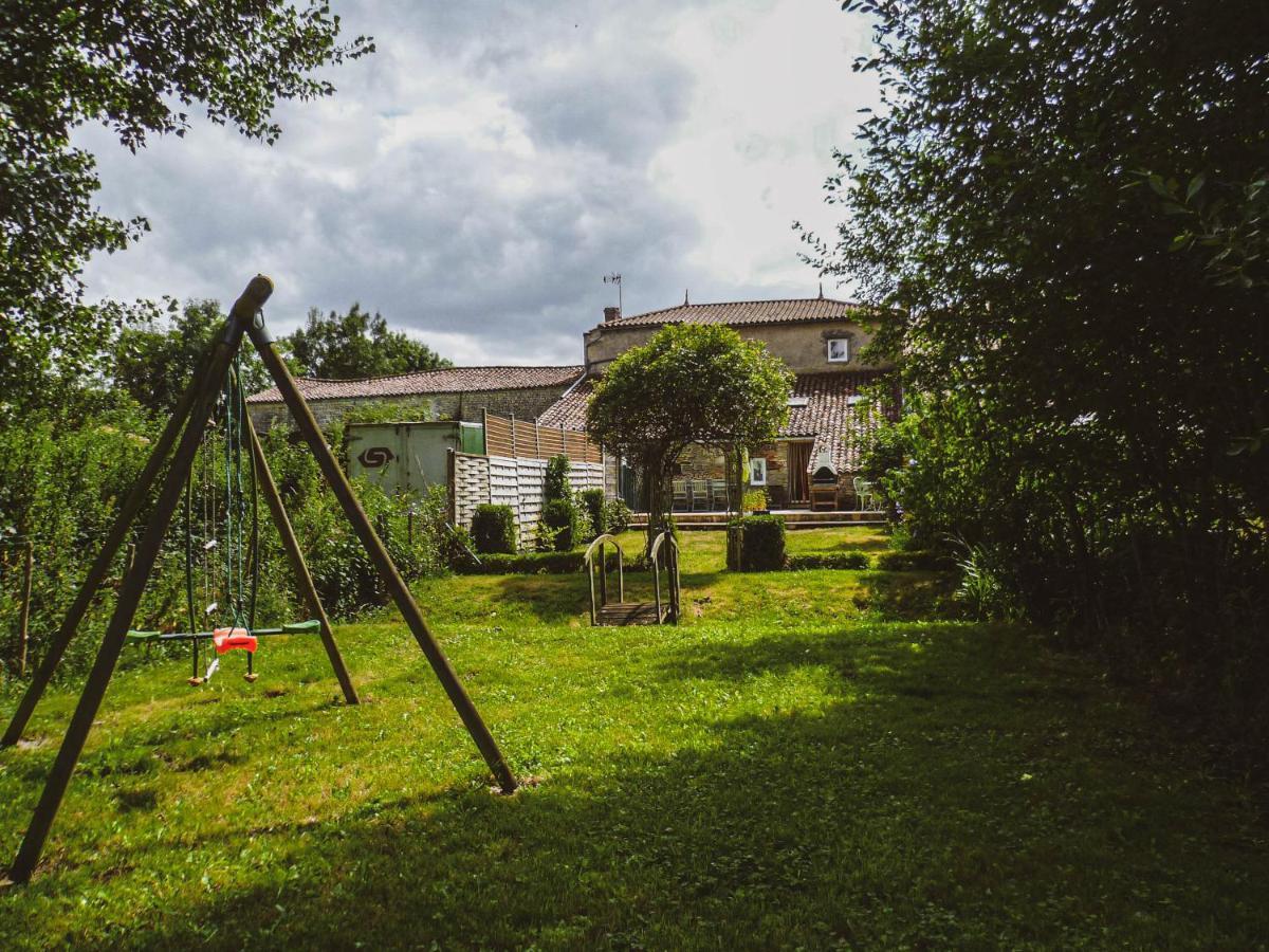 La Laujere Ivie - Gite & Piscine Privative Villa Saint-Hilaire-du-Bois  Eksteriør billede