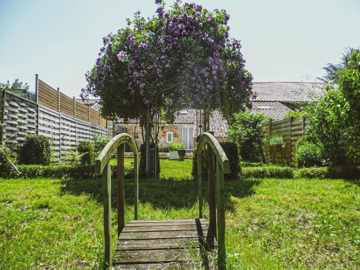 La Laujere Ivie - Gite & Piscine Privative Saint-Hilaire-du-Bois  Eksteriør billede